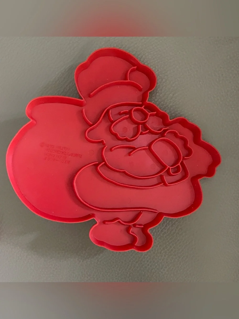 VTG 1978 Wilton Set of 4 Red Plastic Christmas Cookie Cutters